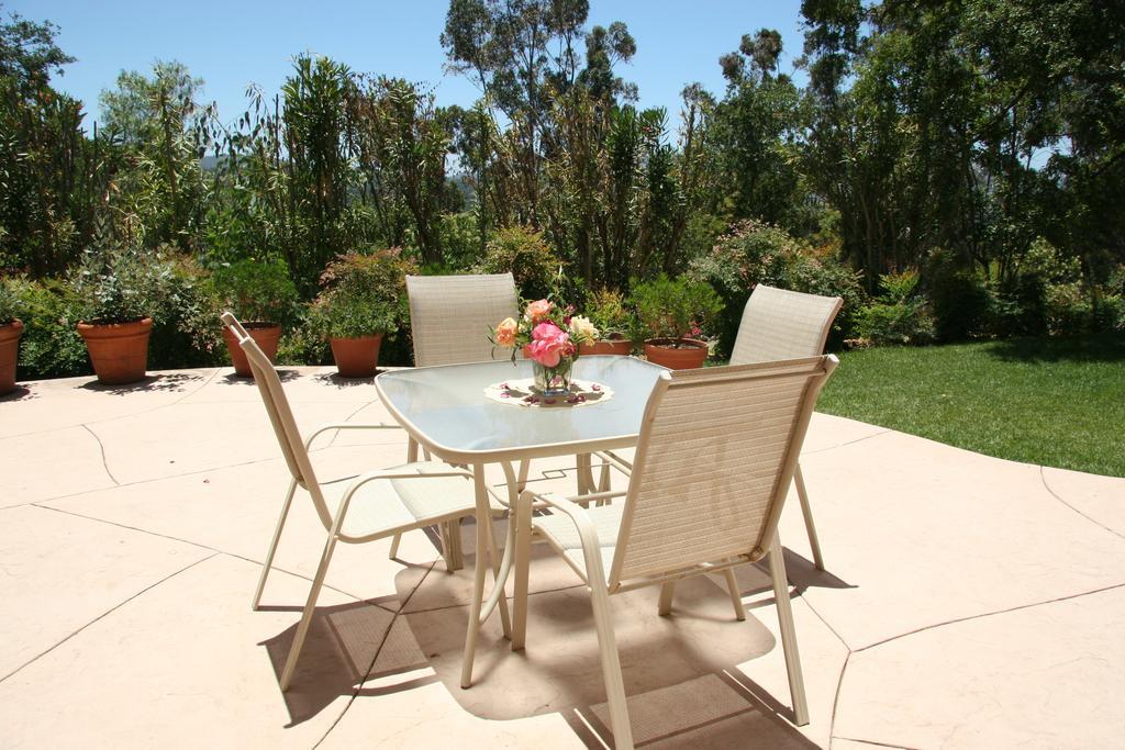 Ojai Retreat & Inn Екстериор снимка