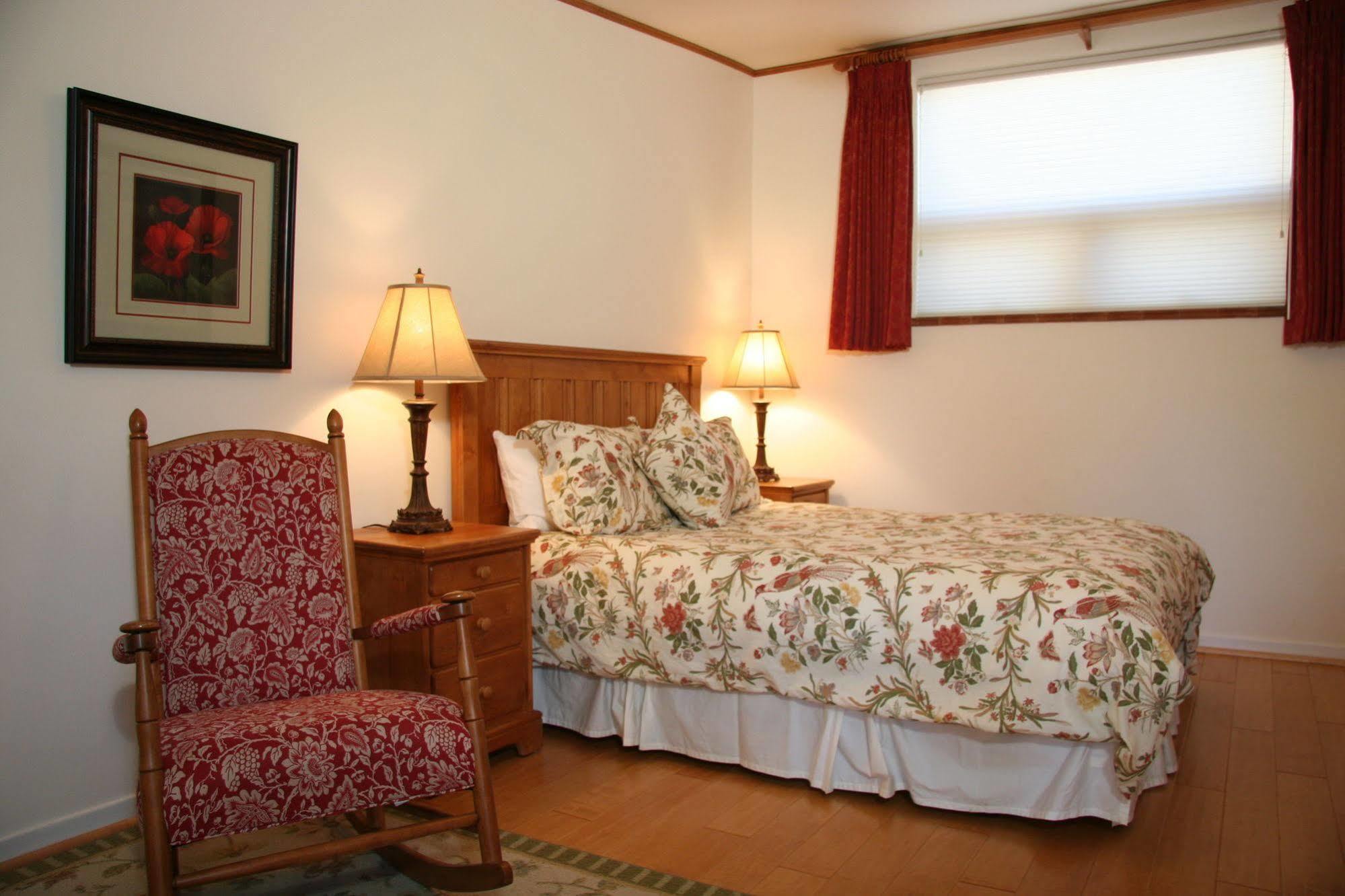Ojai Retreat & Inn Екстериор снимка