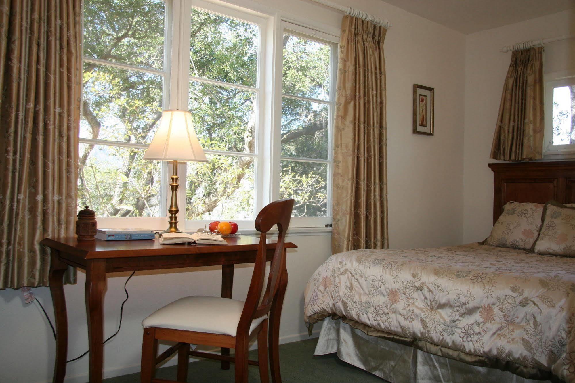 Ojai Retreat & Inn Екстериор снимка